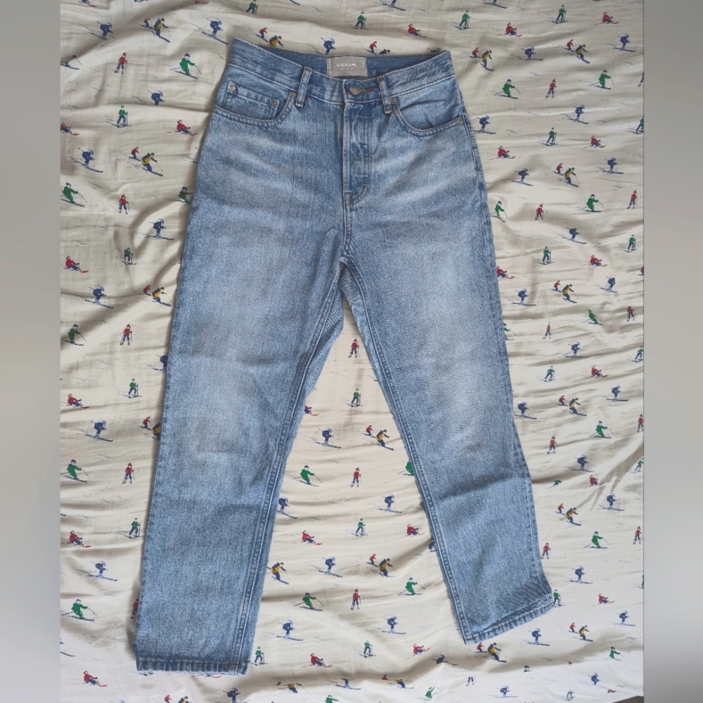 Like new Everlane women's The Cheeky Jeans, light wash blue, button fly, 25 crop